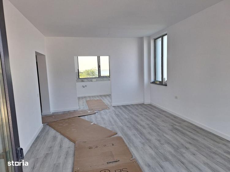 Casă cu 4 camere în Palazu Mare