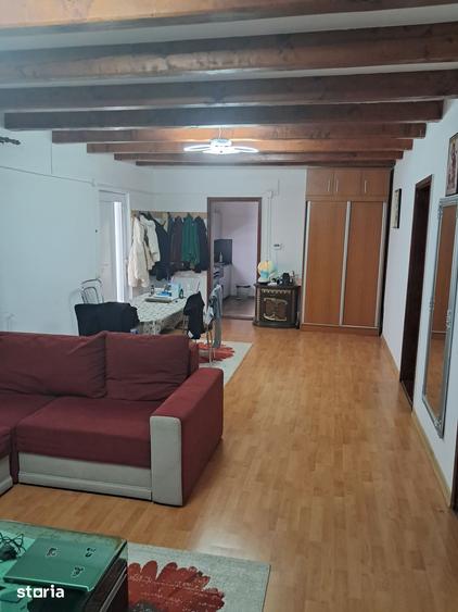Casă cu 3 camere cu Teren 500 Mp în Domnești