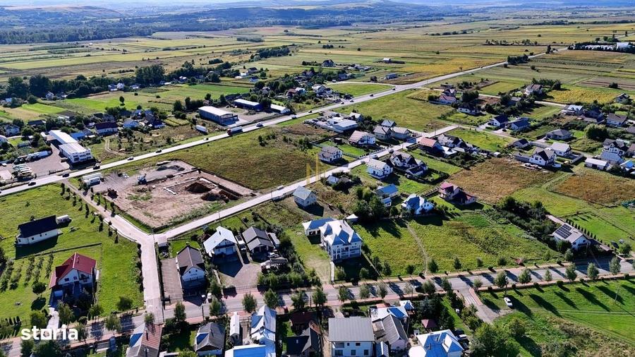Casă cu 4 camere cu Teren 1700 Mp în Dărmănești