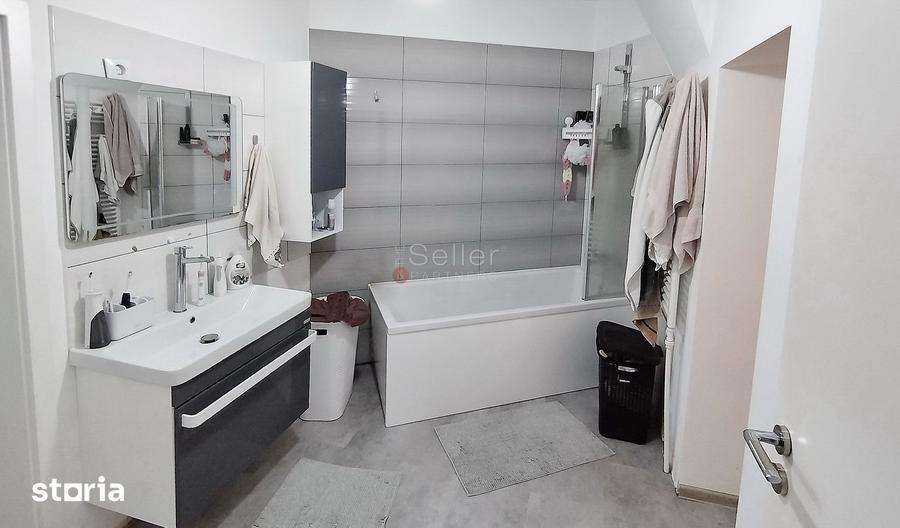 Casă cu 6 camere cu Teren 150 Mp în Brașovul Vechi