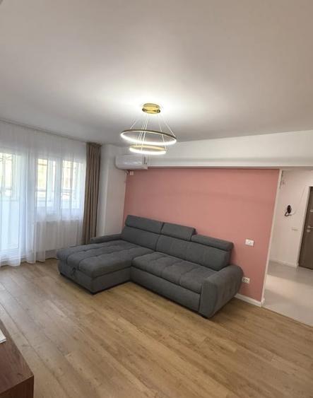 Apartament cu 2 camere decomandat, mobilat în Tei