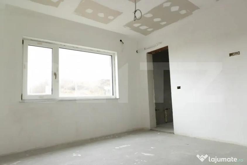 Casă cu 7 camere cu Teren 710 Mp în Ciugud