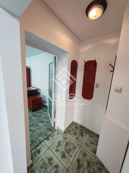 Apartament cu 2 camere semidecomandat în Decebal