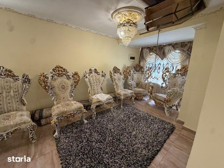 Casă cu 4 camere cu Teren 200 Mp în Central