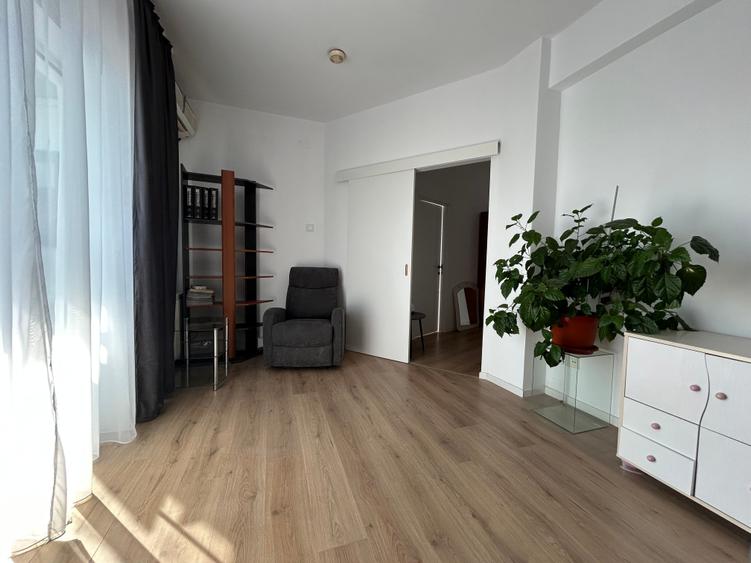 Apartament cu 2 camere decomandat în Romană