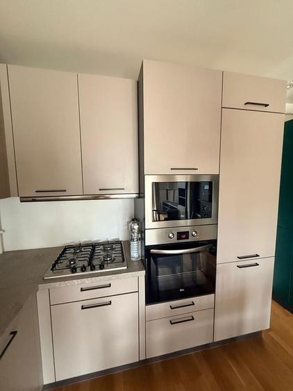 Apartament cu 3 camere decomandat, mobilat în Străulești