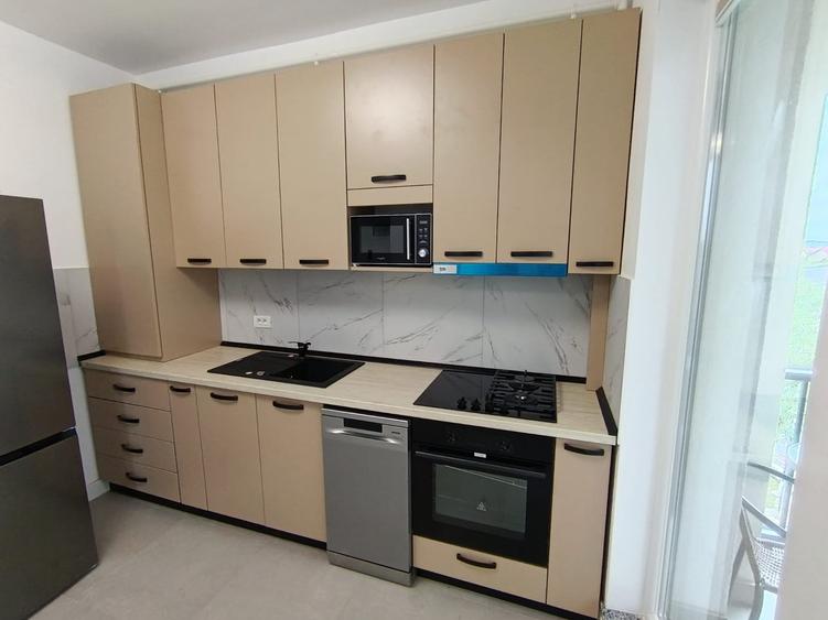 Apartament cu 2 camere semidecomandat, mobilat în Pipera