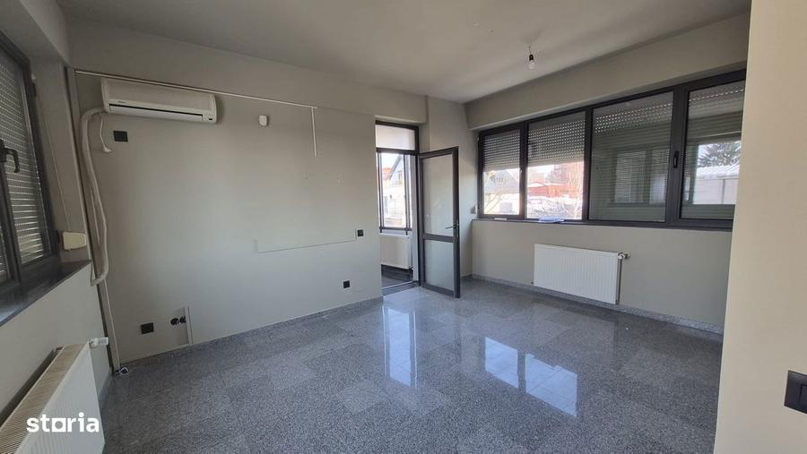 Spațiu comercial, de 350 mp, în Străulești