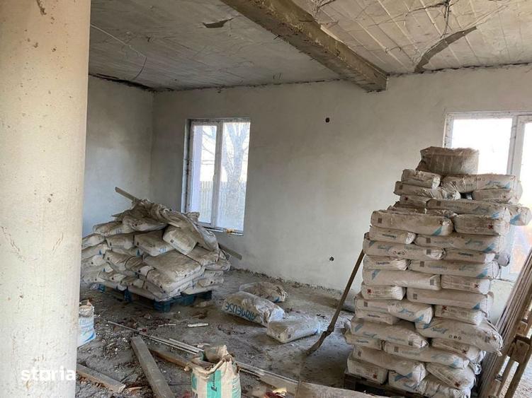 Casă cu 4 camere cu Teren 348 Mp în Tărtășești