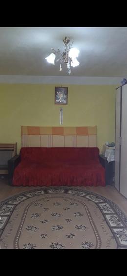 Apartament decomandat în Teiul Doamnei