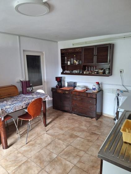 Casă cu 4 camere cu Teren 700 Mp în Angofa