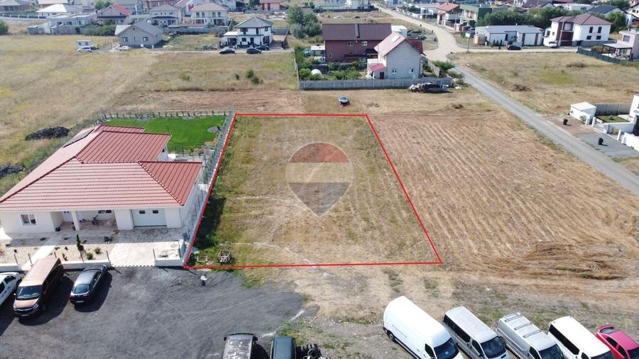 Teren agricol intravilan de 1039 mp, în Săcălaz