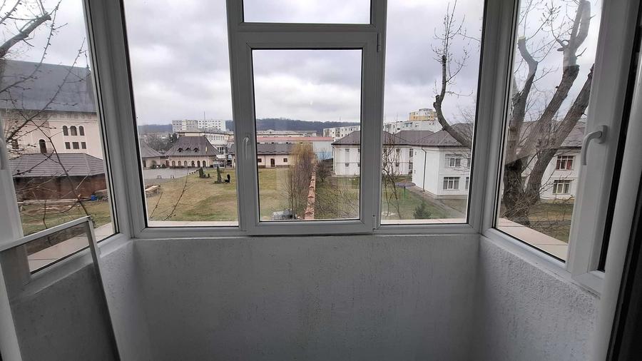 Apartament 3 camere,Et.2, Alexandru Zimbru,centrala,balcon inchis - 3