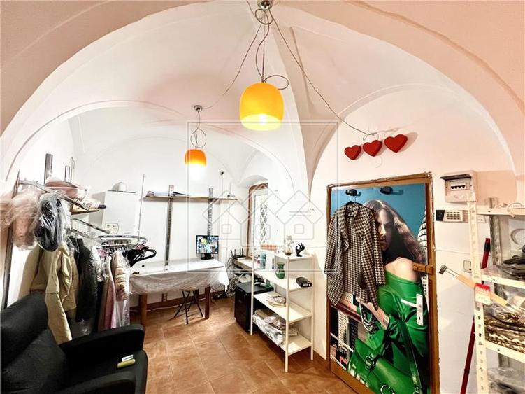 Spațiu comercial, de 56.340000152588 mp, în Ultracentral
