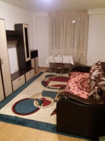 Apartament cu 3 camere decomandat în Griviței