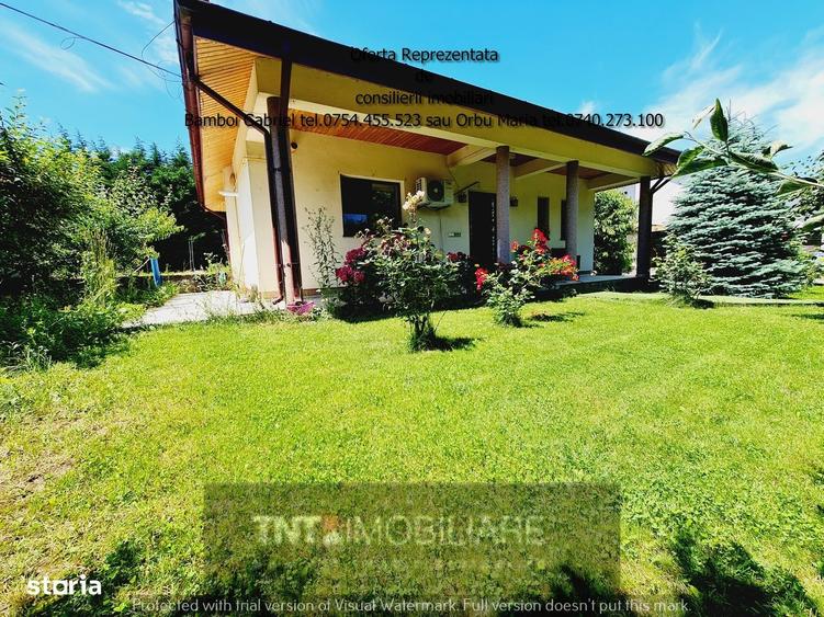 Casă cu 2 camere decomandat în Central