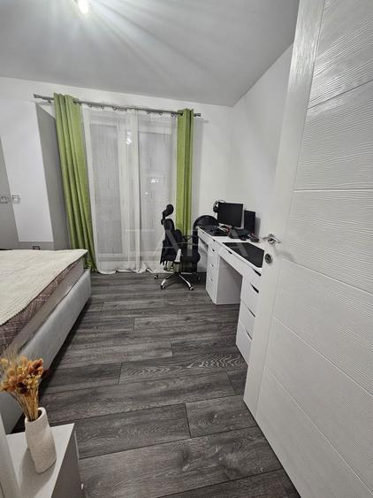 Apartament cu 3 camere decomandat, mobilat în Sânnicoară