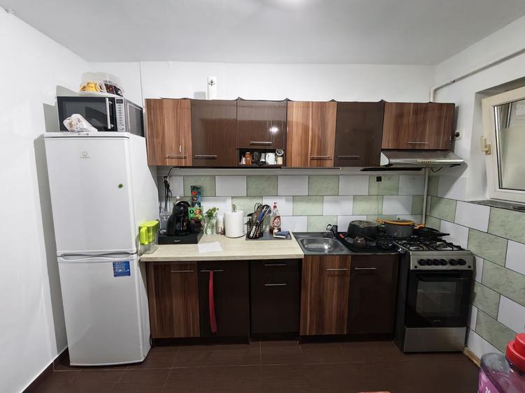 Apartament cu 2 camere nedecomandat în Vladimirescu