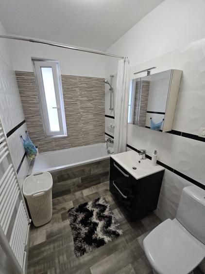 Apartament cu 3 camere decomandat în Giroc