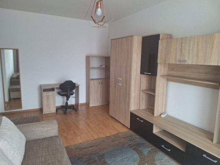 Apartament cu 2 camere decomandat în Giroc