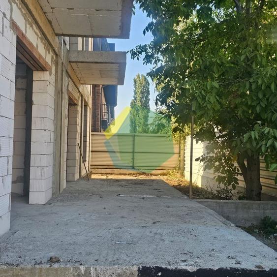Casă individuală cu 3 camere cu Canalizare în Nord-Est
