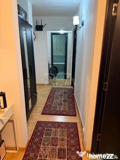 Apartament cu 4 camere decomandat în Gorjului