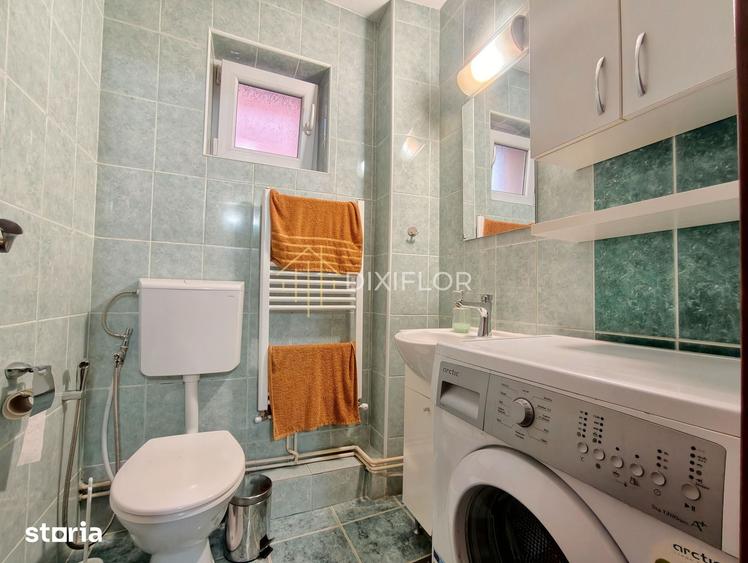 Apartament cu 3 camere decomandat în 22 Decembrie 1989