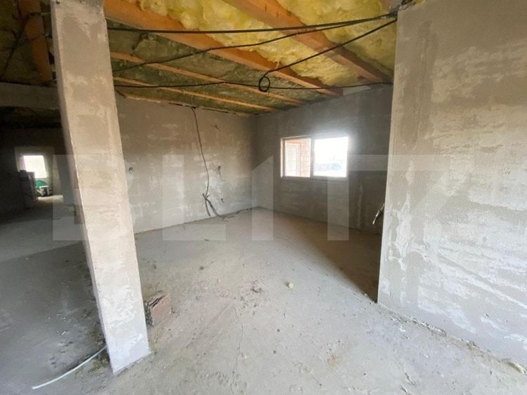 Casă individuală cu 4 camere cu Canalizare în Ideciu de Jos