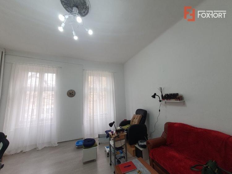 Apartament cu 4 camere decomandat în Fabric