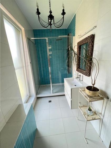 Casă individuală cu 4 camere cu Canalizare în Iris