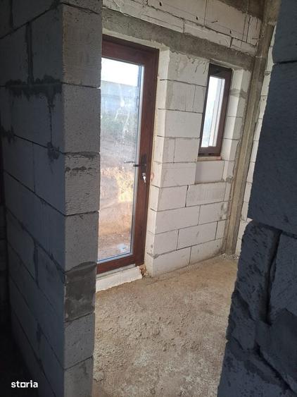 Casă cu 3 camere în Malcoci