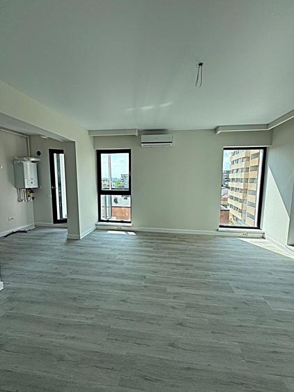 Apartament cu 2 camere decomandat în Tomis Plus