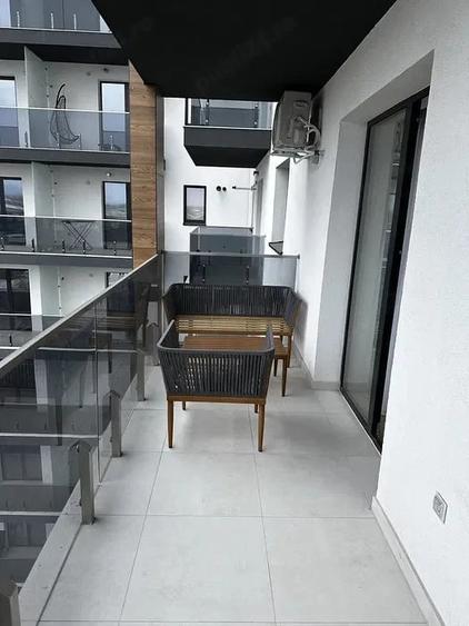 Apartament cu 2 camere decomandat în Eremia