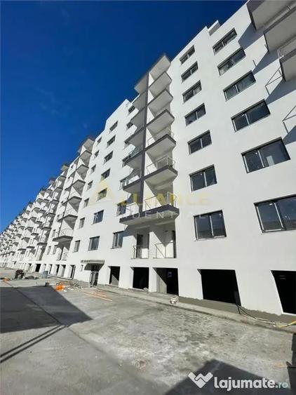 Apartament cu 3 camere decomandat în Apărătorii Patriei