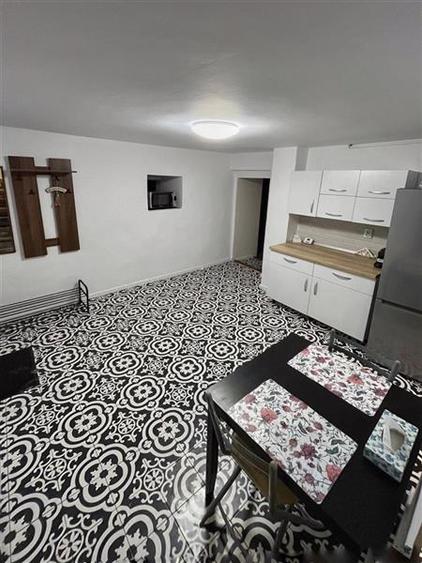 Apartament cu 3 camere decomandat, mobilat în Aeroport