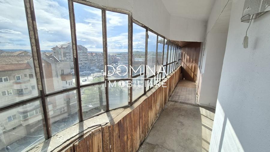 Apartament cu 4 camere decomandat în Ultracentral