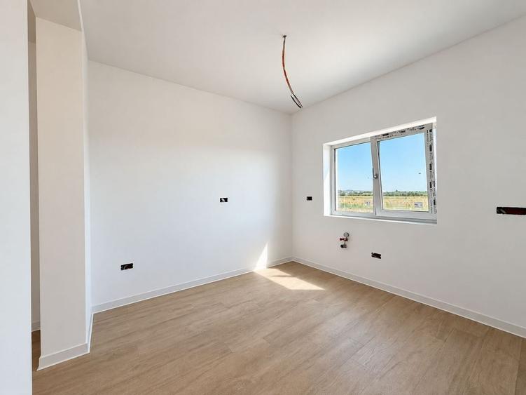 Duplex cu 3 camere cu Canalizare în Remetea Mare