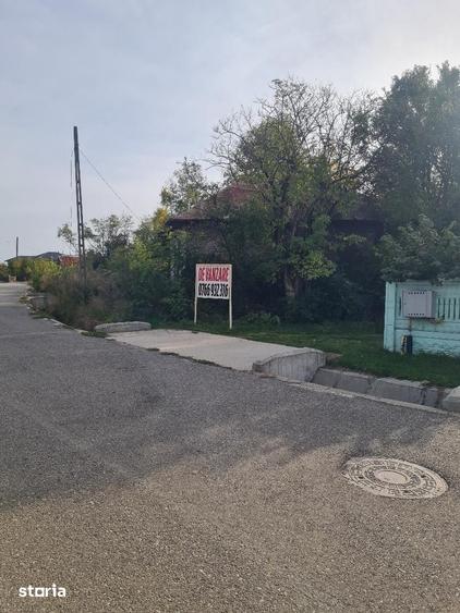 Teren de 1195 mp, în Albota