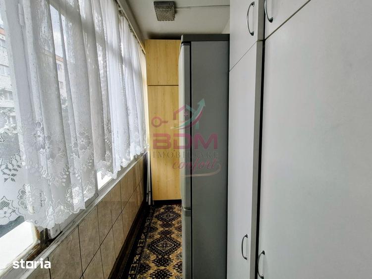 Apartament cu 4 camere decomandat în Central