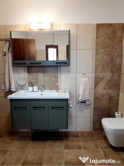 Casă cu 4 camere cu Teren 700 Mp în Remetea Mare