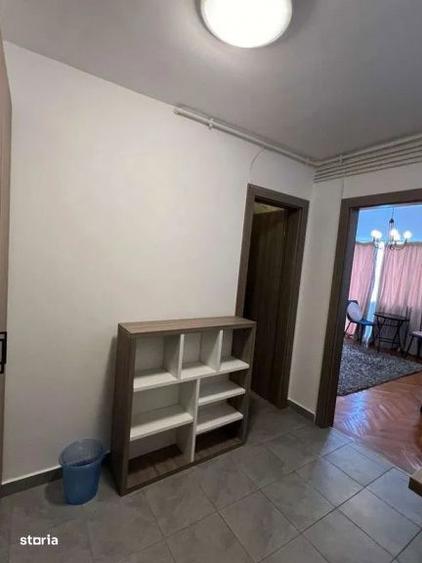 Garsonieră decomandată, mobilată în Universitate