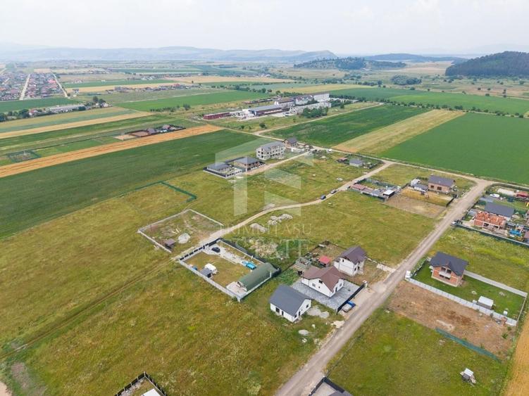 Teren Construcții intravilan de 733 mp, în Sânpetru