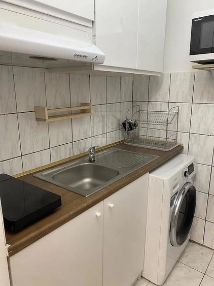 Garsonieră decomandată în Lunei