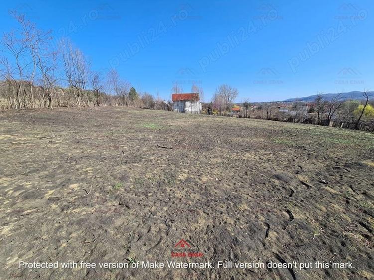 Casă cu Teren 4391 Mp în Cornu