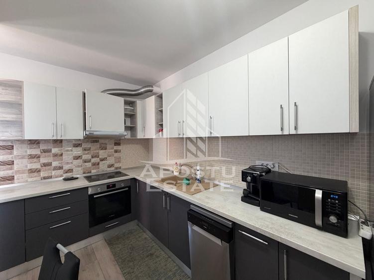 Apartament cu 3 camere semidecomandat în Take Ionescu