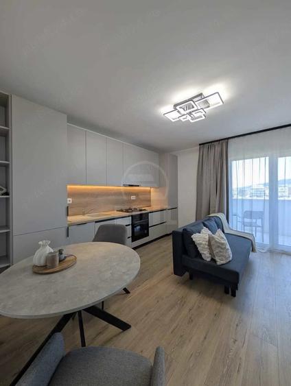 Apartament cu 2 camere semidecomandat în Florești