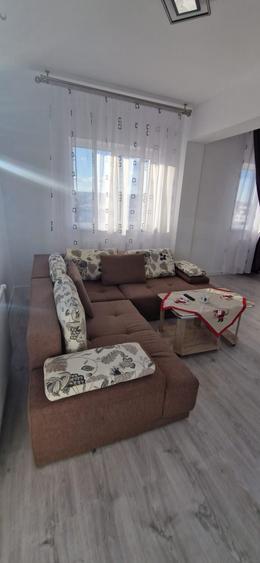 Apartament cu 2 camere decomandat în Craiovei