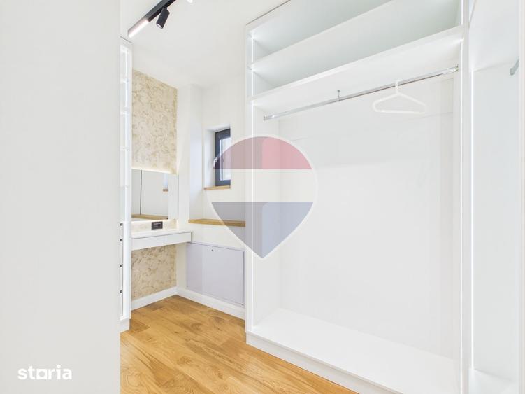 Casă cu 5 camere cu Teren 417 Mp în Corbeanca