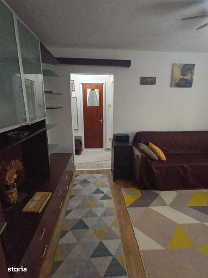 Apartament cu 3 camere în Berceni