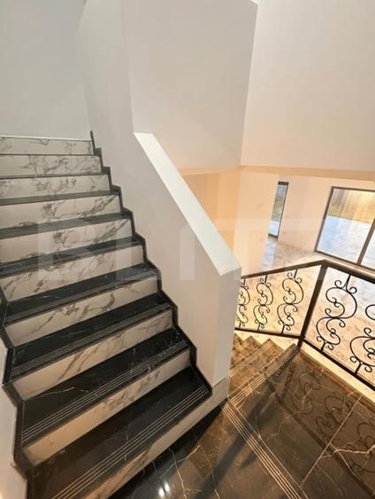 Duplex cu 3 camere cu Canalizare în Recaș